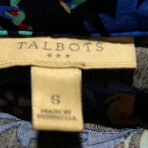 Cool simple no sleeves Talbot's S floral blouse.